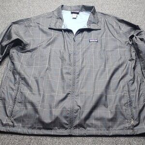 Patagonia Jacket Mens 2XL Gray Full Zip Hiking Light and Variable Rain Jacket